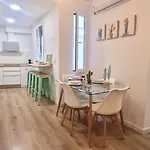 San Pedro Parking Gratis Coche Mediano Apartmán *