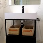 San Pedro Parking Gratis Coche Mediano * Córdoba