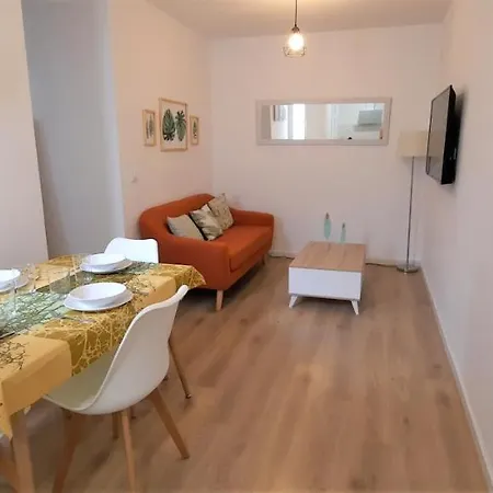 San Pedro Parking Gratis Coche Mediano Córdoba