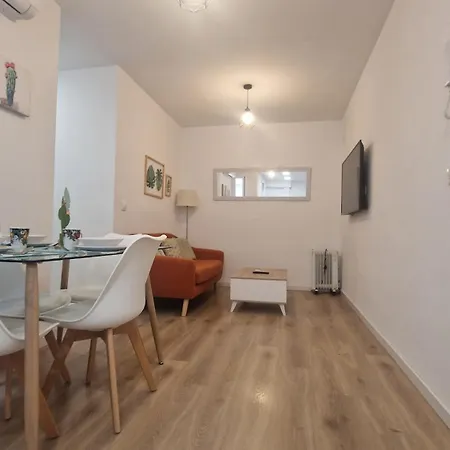 San Pedro Parking Gratis Coche Mediano *