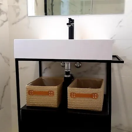 San Pedro Parking Gratis Coche Mediano * Cordoba